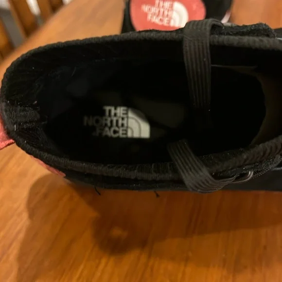 The North Face Back To Berkeley III Sport Waterproof Boots black Mens Size 13